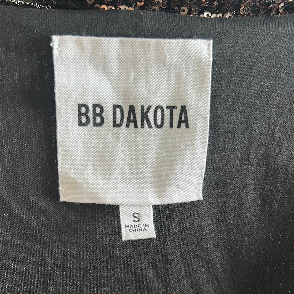 BB Dakota Black and Gold Sequin Jacket - Picture 4 of 5